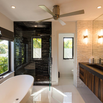 Tropical Modern Residence