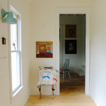 My Houzz: Colorful Vintage Finds fill a Chic Modern Farmhouse