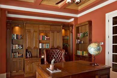 ミネアポリスにあるおしゃれなホームオフィス・書斎の写真