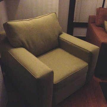 Jennifer chair in Marlow Parrot
