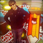 Chuck Floresさんの写真