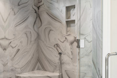 Example of a bathroom design in St Louis