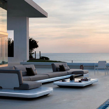 MANUTTI BELGIAN OUTDOOR FURNITURE