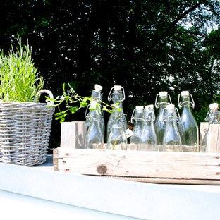 ベルリンのシャビーシック調のおしゃれなデッキの写真