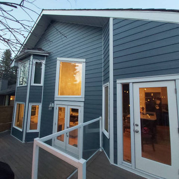 Siding Installation - James Hardie Lap Siding in Evening Blue