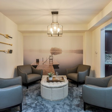 Dancing Waters Lounge / Parlor