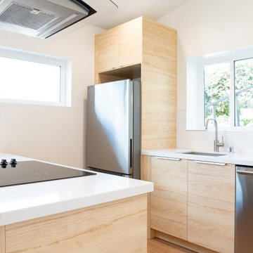VÄLGRUNDAD bottom-freezer refrigerator and ESSENTIELL built-in dishwasher