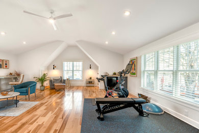 Transitional home gym photo in Columbus