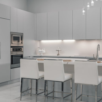 Sleek Elegance - Full Matte Lacquer Kitchen Project