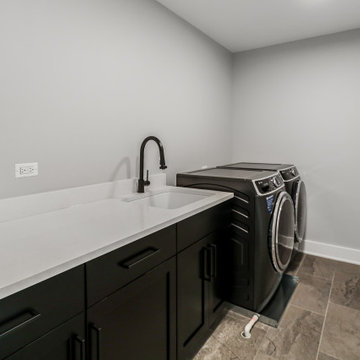 End Unit - Transitional Modern Luxury Rowhome Heritage Place Naperville, IL