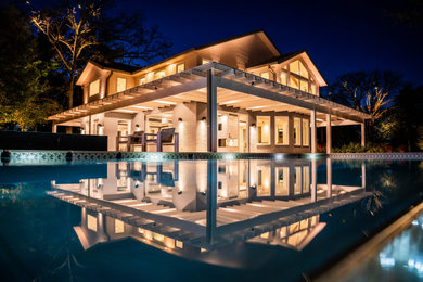 Example of a farmhouse pool design in Dallas