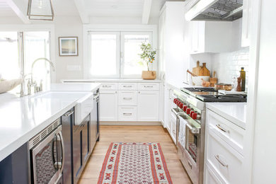 Beach style kitchen photo in Los Angeles