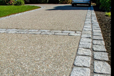 Exposed Aggregate Driveway with Paver Border