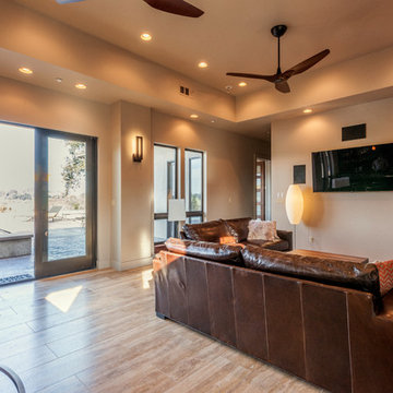 Contemporary Outdoor Entertaining / Pool House