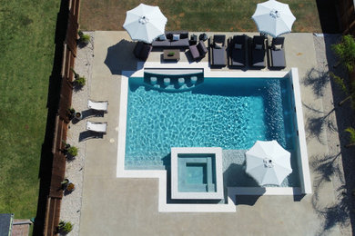 Example of a trendy pool design in Houston