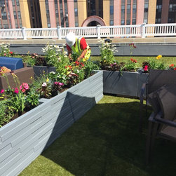 Homeowner, rooftop - Outdoor Pots And Planters