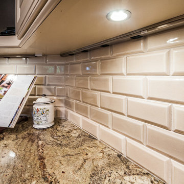 Contrasting Open Plan Kitchen