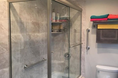 Example of a classic bathroom design in Seattle