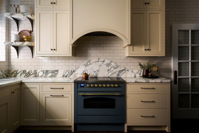 Inspiration for a kitchen remodel in Chicago