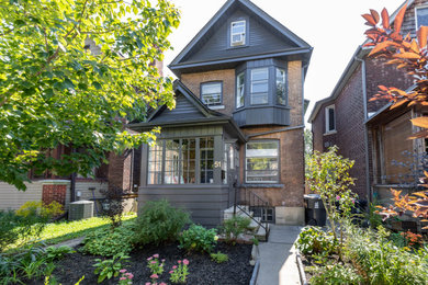 Ready to put down roots in prime Roncesvalles?