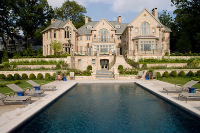 Elegant exterior home photo in New York