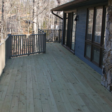 Pressure Treated Deck with Vinyl Handrails