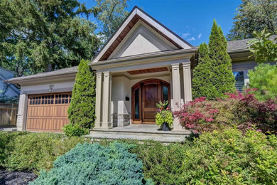 Inspiration for a timeless home design remodel in Toronto