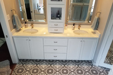 Inspiration for a contemporary bathroom remodel in Houston