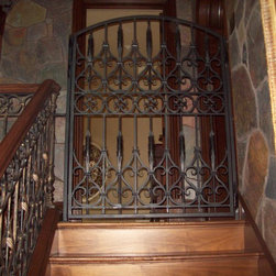 Interior child or pet protective gates - Products