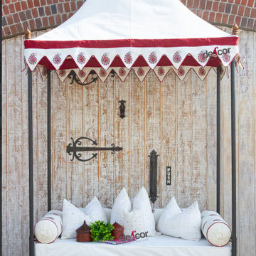 Indian Red Paisley Iron Marathas Canopy Daybed