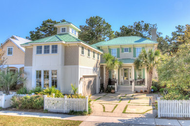 Photo of a beach style exterior in Wilmington.