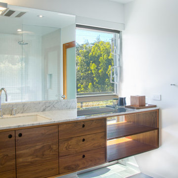 Contemporary Santa Monica Bathrooms