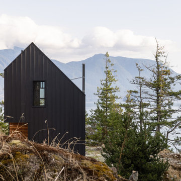 Gambier Island Backcountry Hut