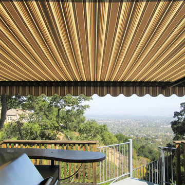 Retractable Awnings - Outdoor Kitchens