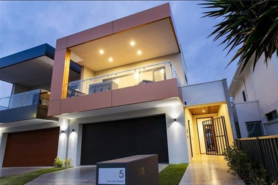 Photo of a contemporary house exterior in Adelaide.