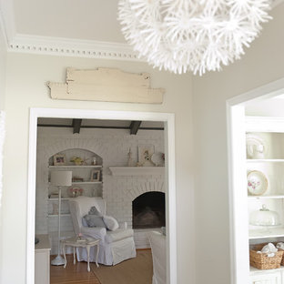 Выдающиеся фото от архитекторов и дизайнеров интерьера: прихожая в стиле шебби-шик