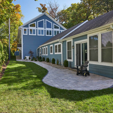 Narrow Lakefront Property Paver Patio and Privacy Landscape