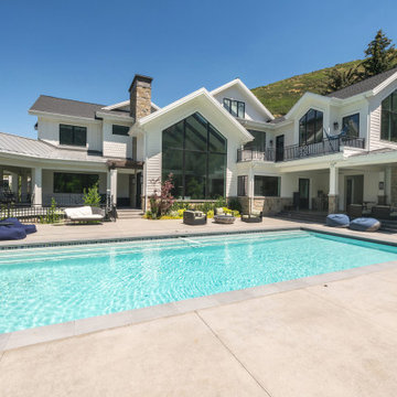 Olympus Cove Coaches Estate