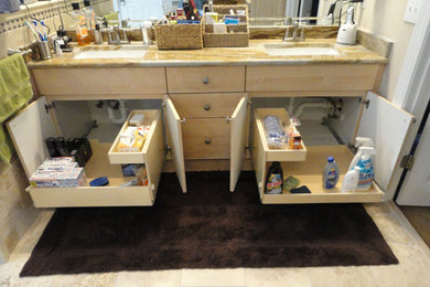 Example of a classic bathroom design in Columbus