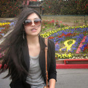 Elizabeth Theng's photo