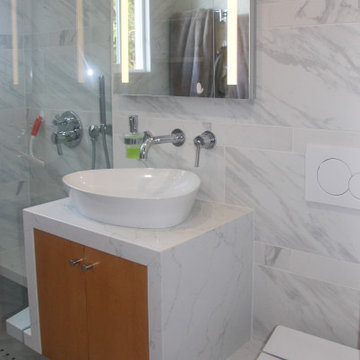 Small Bath 5' x 7'