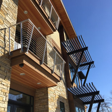 Exterior Photo - Balcony Details