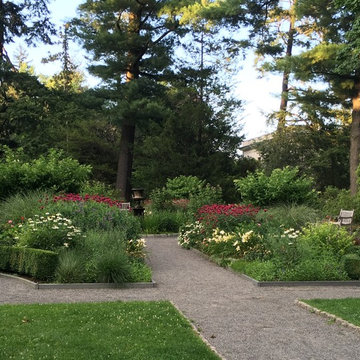 Van Vleck Formal Gardens