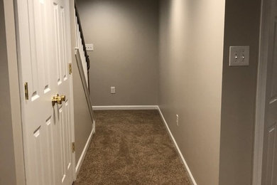 Example of a minimalist hallway design in Philadelphia