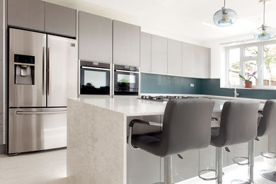 Photo of a large contemporary kitchen in London.
