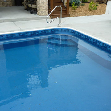 Custom Pool Step with Benches Franklin
