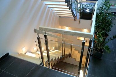 Idée de décoration pour un escalier design.