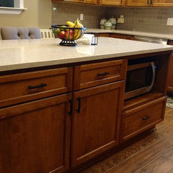 Island with microwave - Kitchen Cabinetry