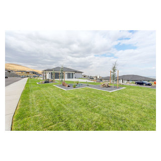 Tempo Side Load - Transitional - Exterior - Seattle - by Prodigy Homes ...