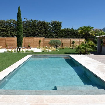 Ensemble Piscine & Jardin aux allures contemporaines et méditérranéennes